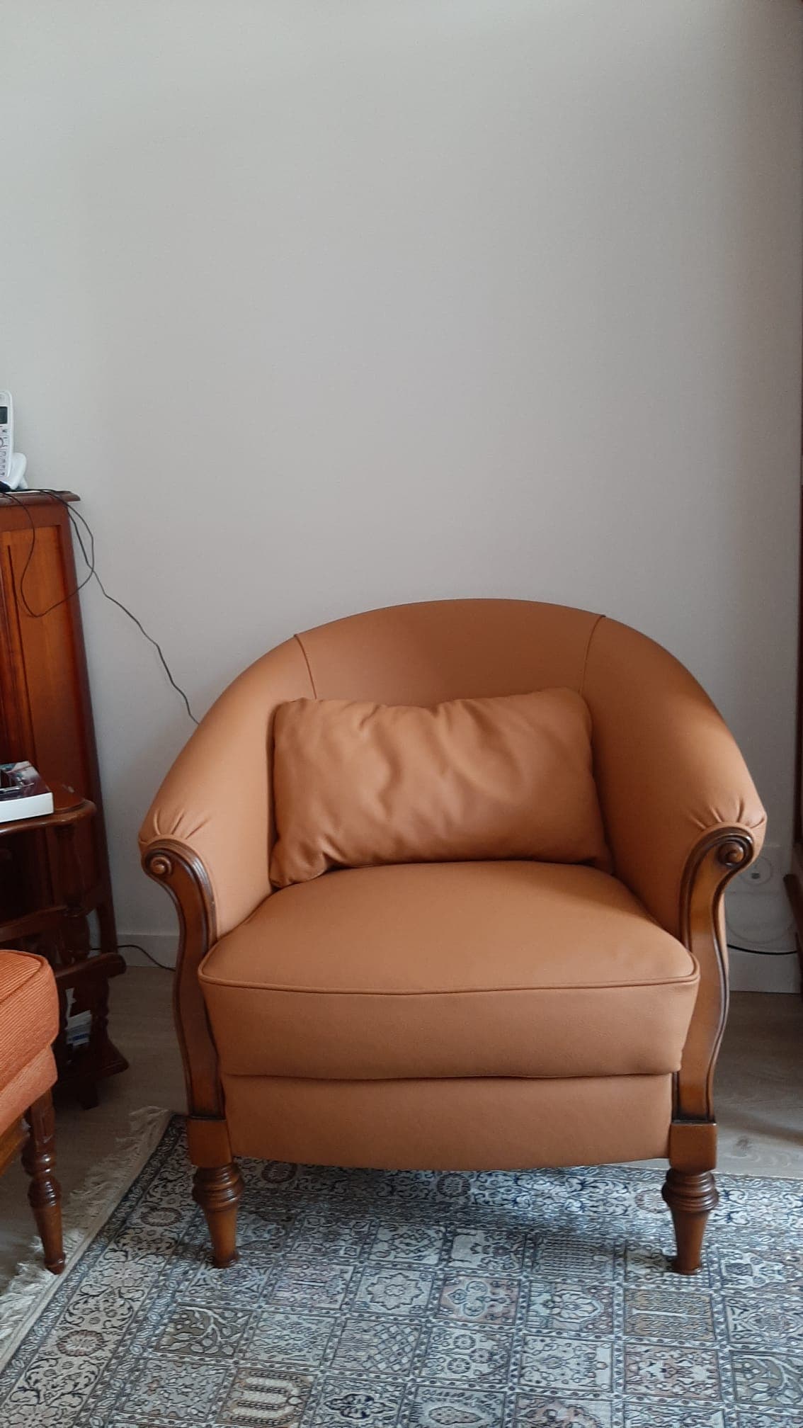Patine d’origine — siège restauré par Atelier Paul